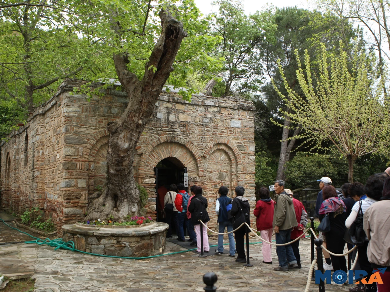 Virgin-Mary-Altar-at-House-of-Mary-Ephesus-Turkey