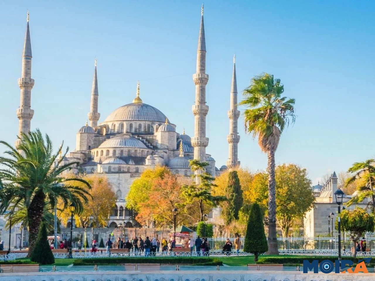 sultan-ahmed-mosque-with-six-minarets