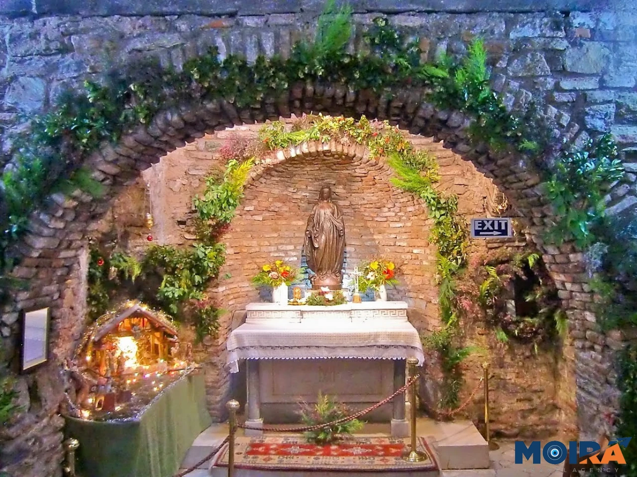 Virgin-Mary-Altar-at-House-of-Mary-Ephesus-Turkey