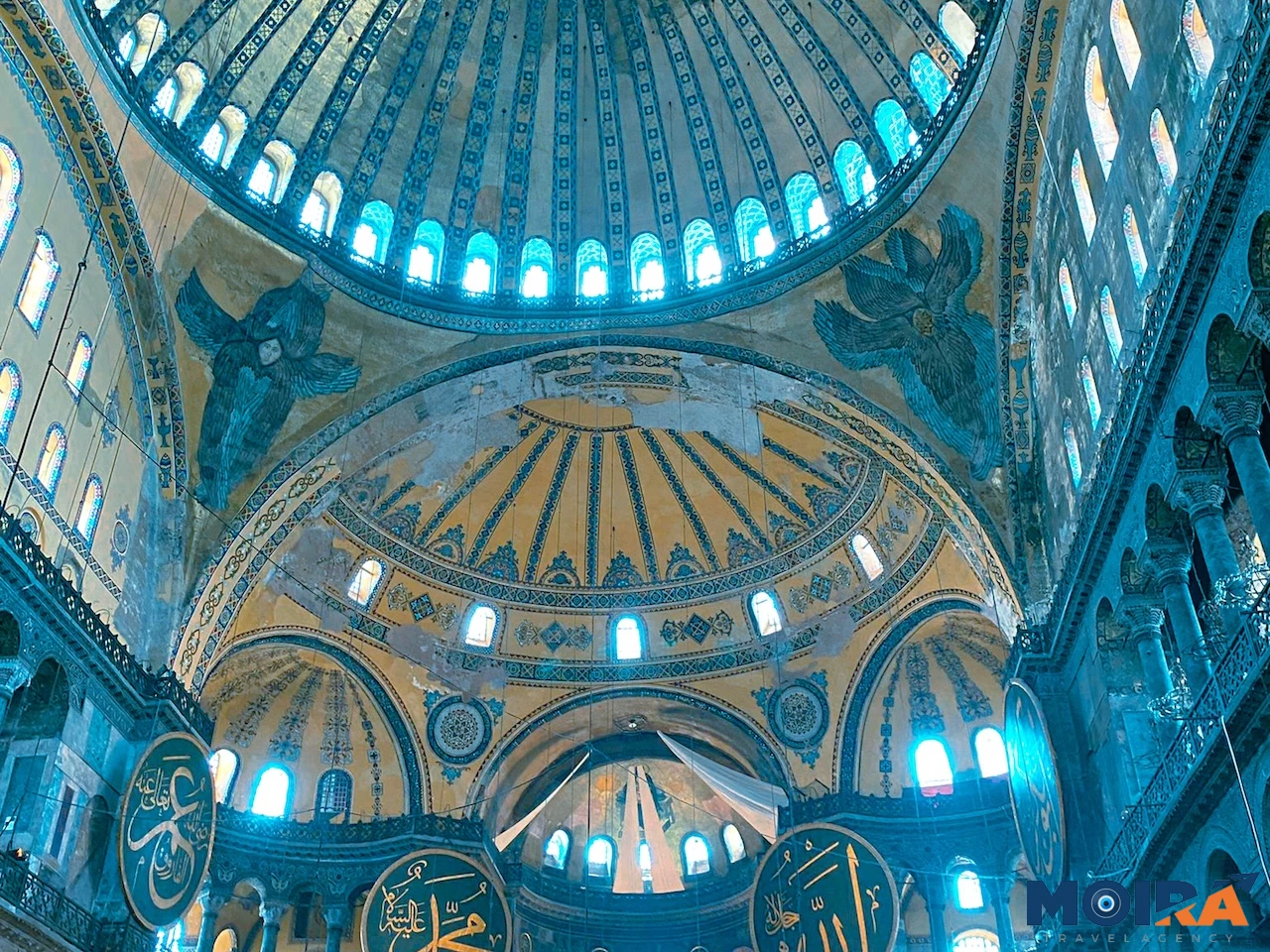 Blue-Mosque-Interior-Dome-Istanbul-Turkey