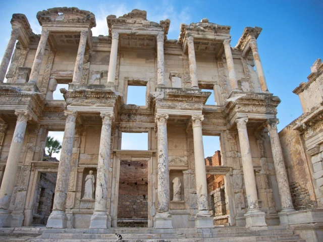 library-of-celsus-ephesus-marble-columns-roman-architecture-ancient-ruins-turkey