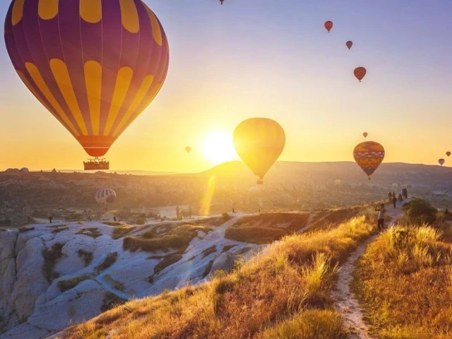 Cappadocia-Hot-Air-Balloon-Sunrise-Turkey