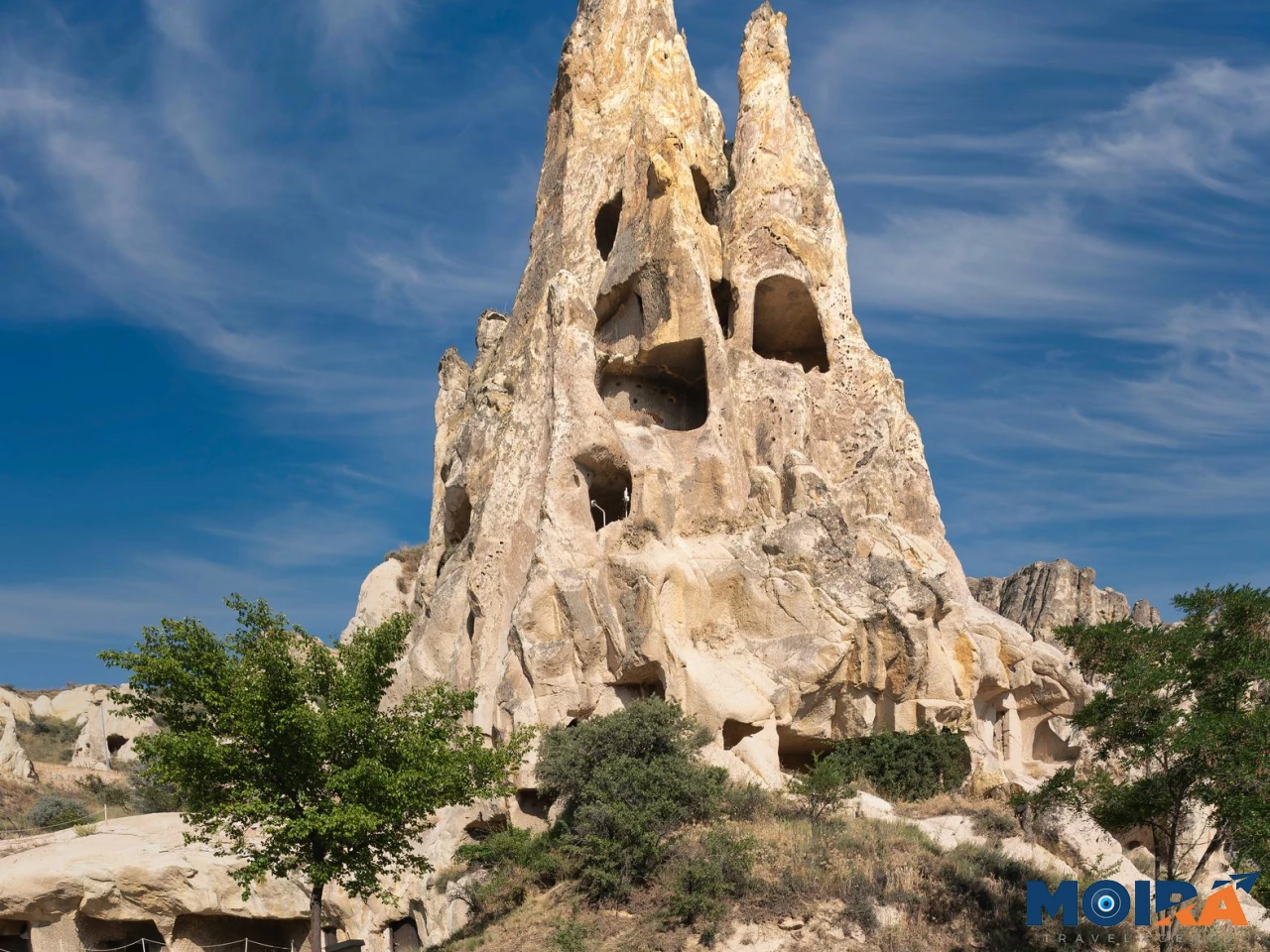 cappadocia-rock-formation-with-cave-dwellings